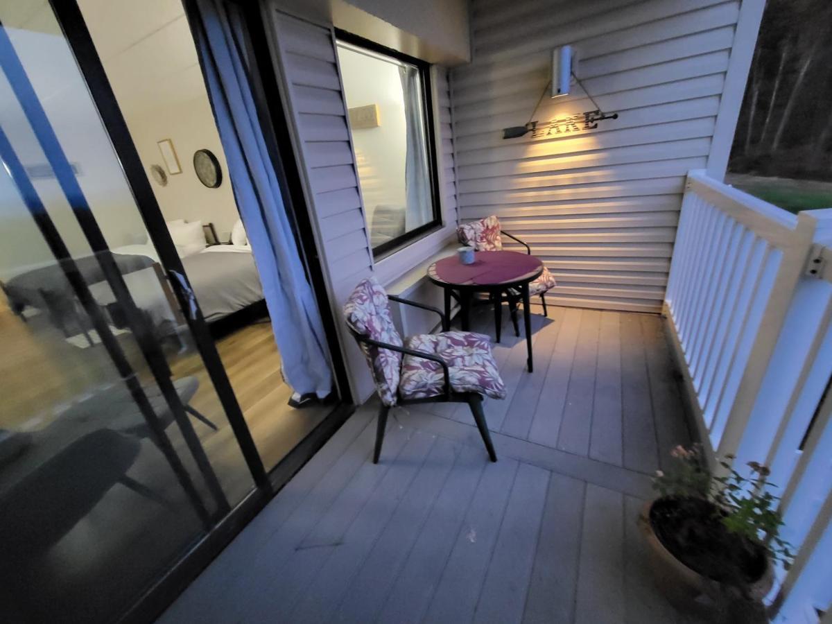 Cedar Lodge Room W/ Lake Views! ラコニア エクステリア 写真